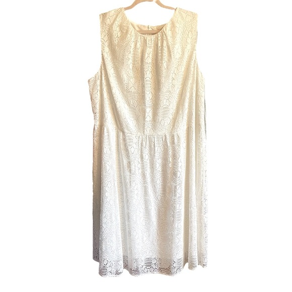 Laura Plus Dresses & Skirts - Laura Plus White Lace Dress-Size 20-Sleeveless/Fitted Bodice-Flared Skirt NWT